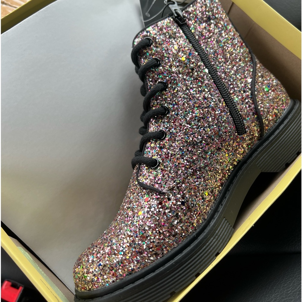 Girls glitter boots